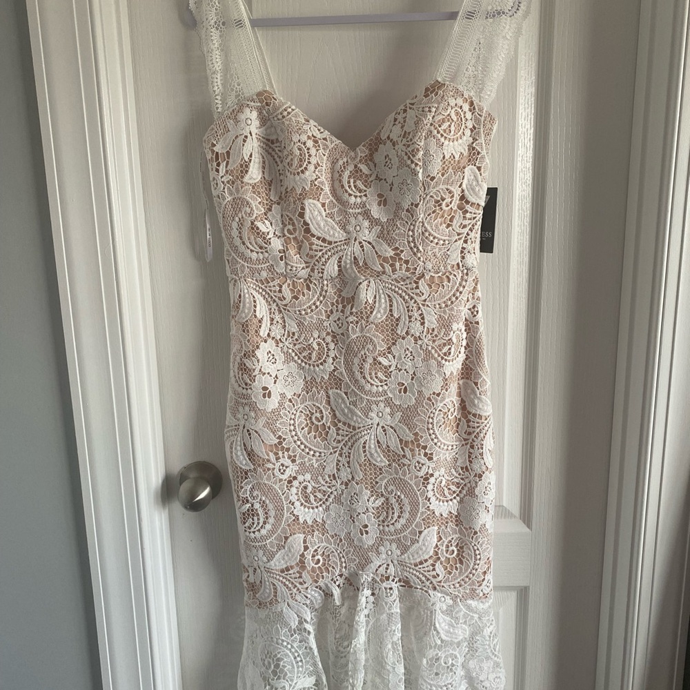 NWT Guess Nude & White Floral Lace Dress